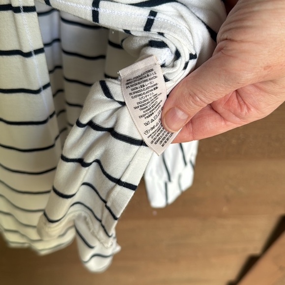 We The Free Anthropologie soft stretch white with black striped shirt size XS - Picture 5 of 7